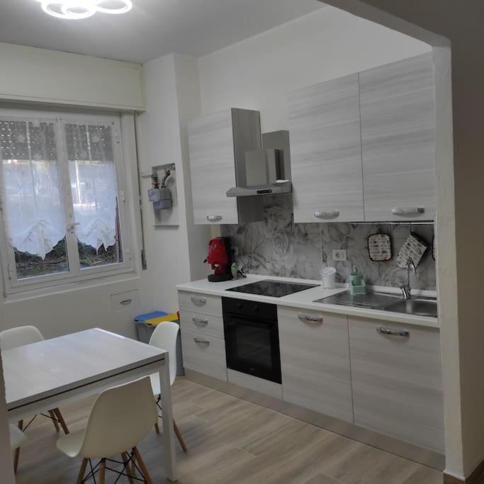 Apartamento Onda Marina 2 La Spezia Exterior foto